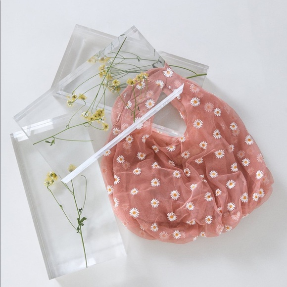 Zara pink embroidered tulle bucket bag - Picture 6 of 7